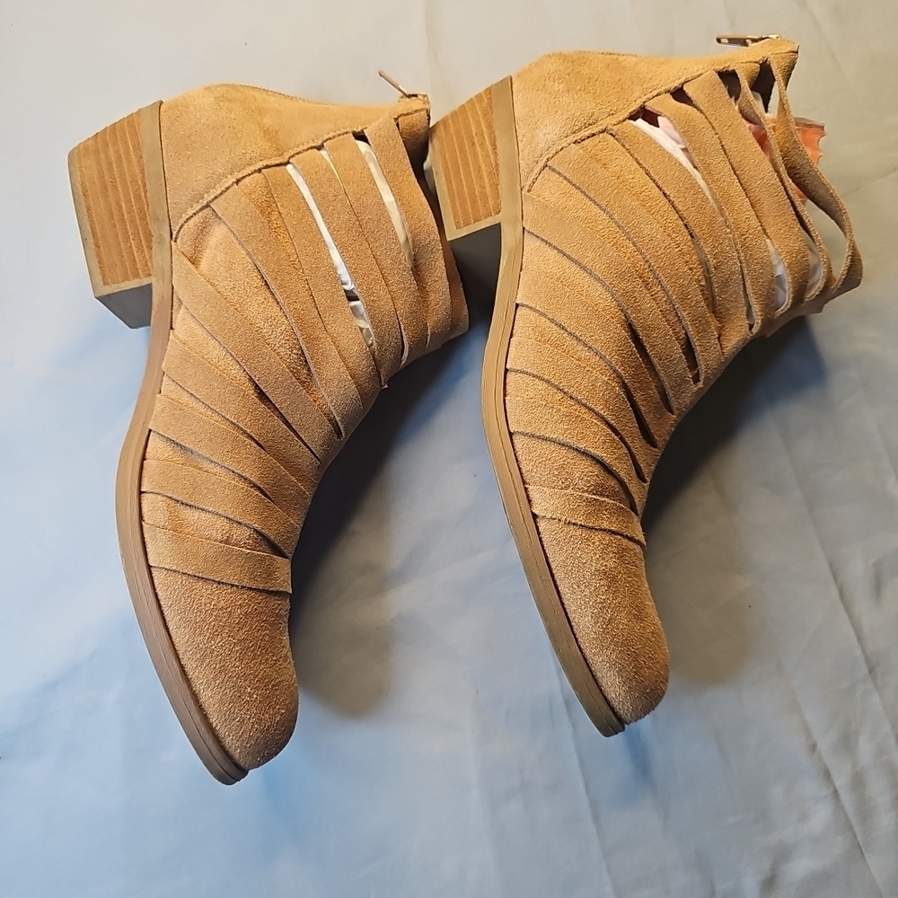 Carlos by Carlos Santana Tan Ankle Booties Size 9 - Picture 4 of 9